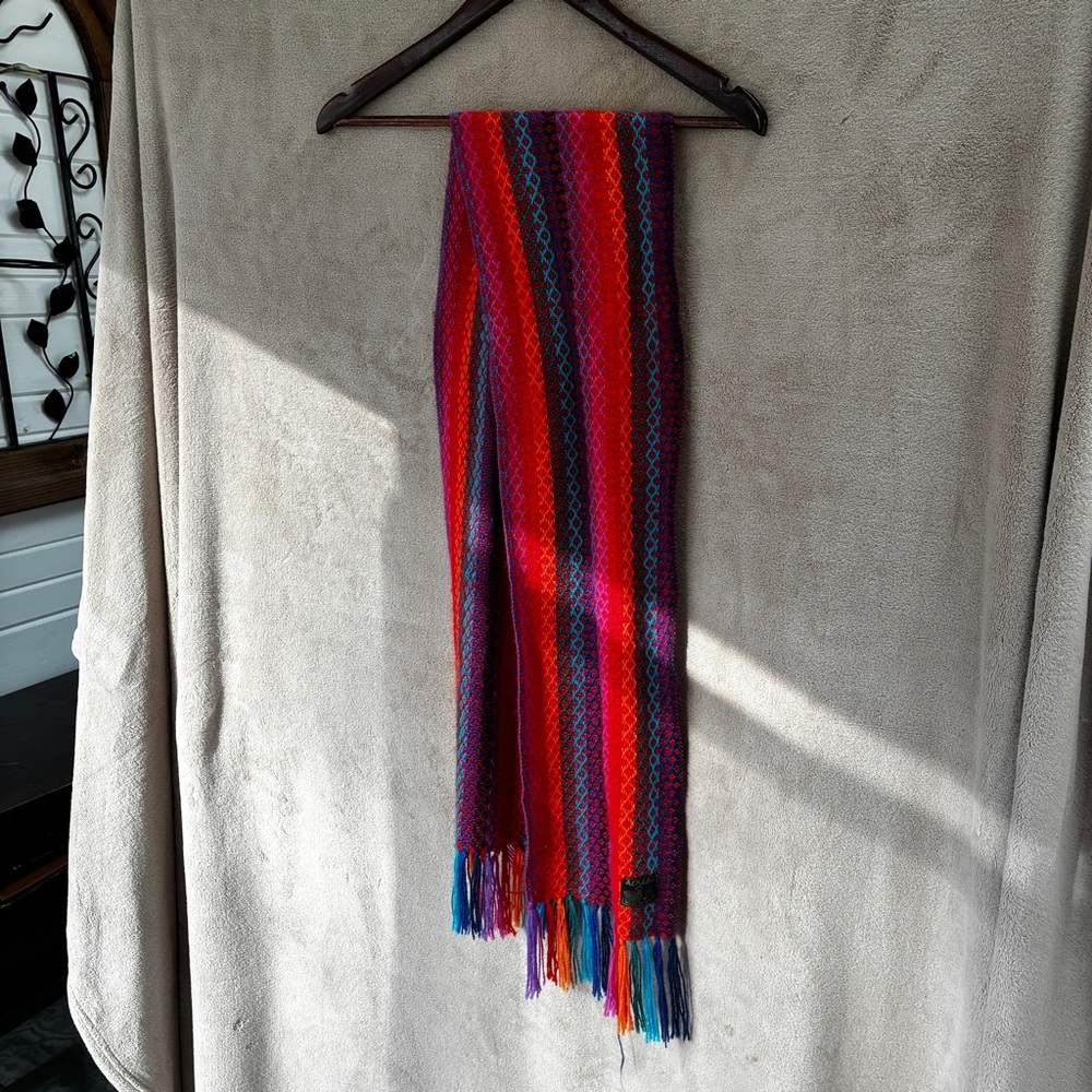 Vintage Peruvian Alpaca Wool Scarf – Handwoven Fringed Ends Super Soft